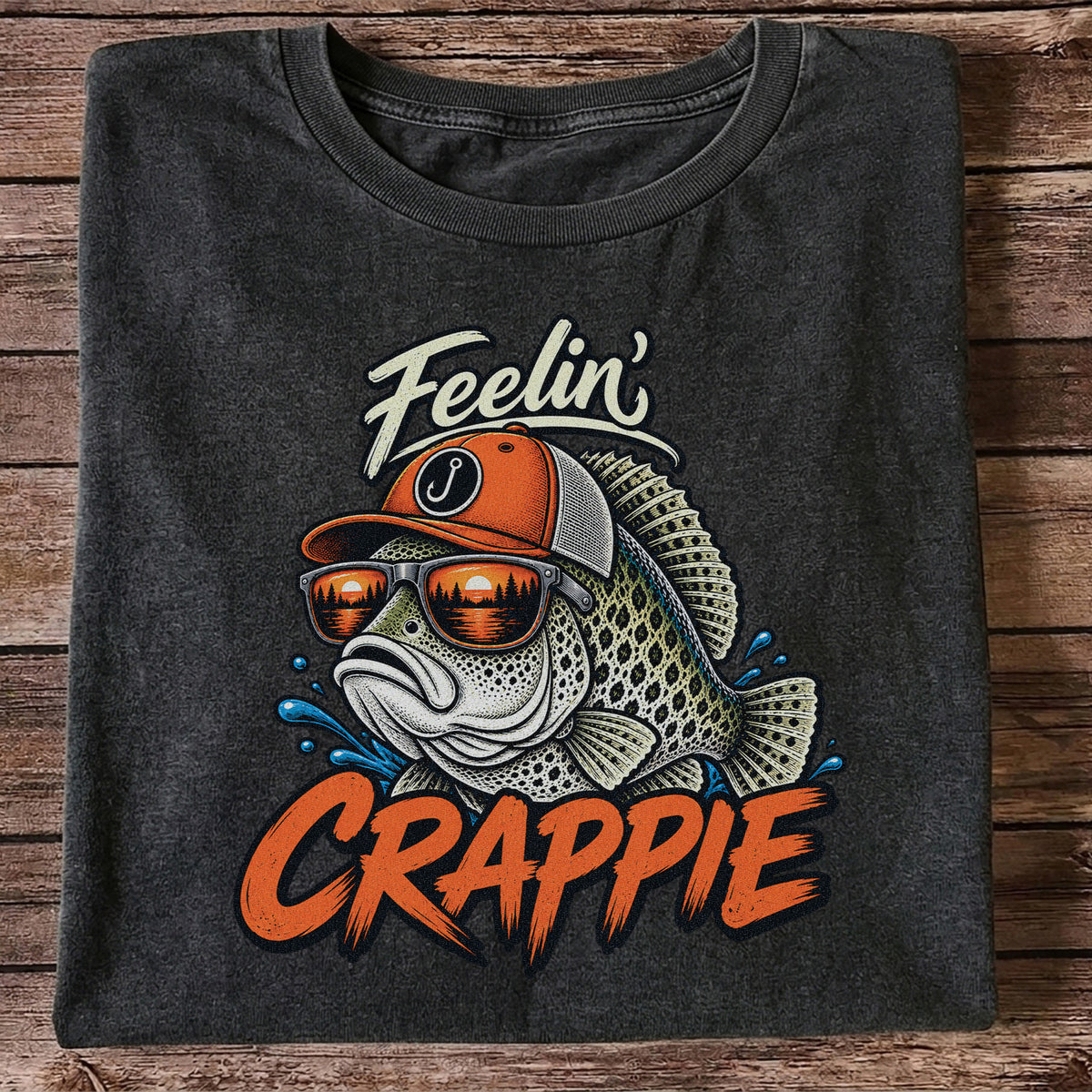 Feelin' Crappie Funny Fishing T-Shirt with Fish in Sunglasses