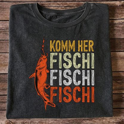 Komm Her Fischi Fischi Funny Catfish Fishing Graphic T-Shirt