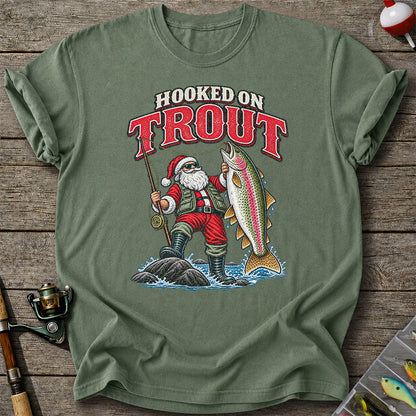 Hooked on Trout Santa Claus Rainbow Trout Christmas Fishing T-Shirt