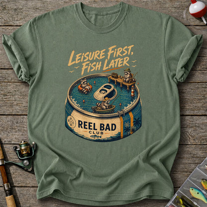 Raccoon Fishing Can Leisure Graphic T-Shirt