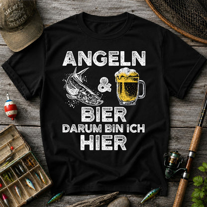 Angeln Und Bier Darum Bin Ich Hier Funny Fishing T-Shirt