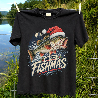 Merry Fishmas Santa Hat Largemouth Bass Fishing T-Shirt