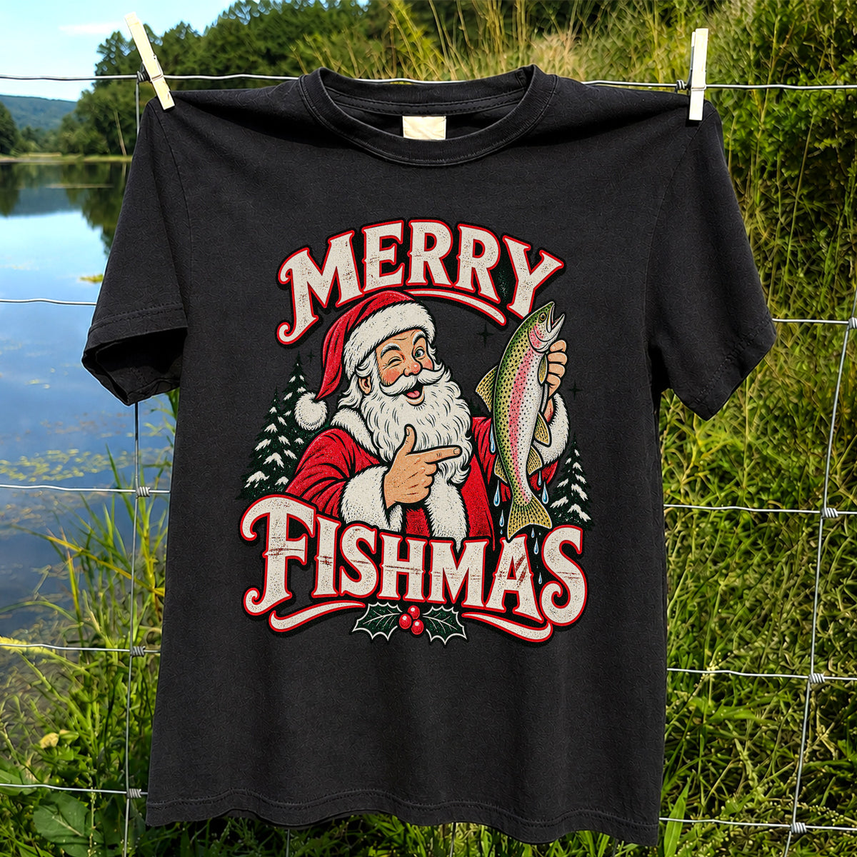 Merry Fishmas Santa Holding Rainbow Trout Christmas Fishing T-Shirt