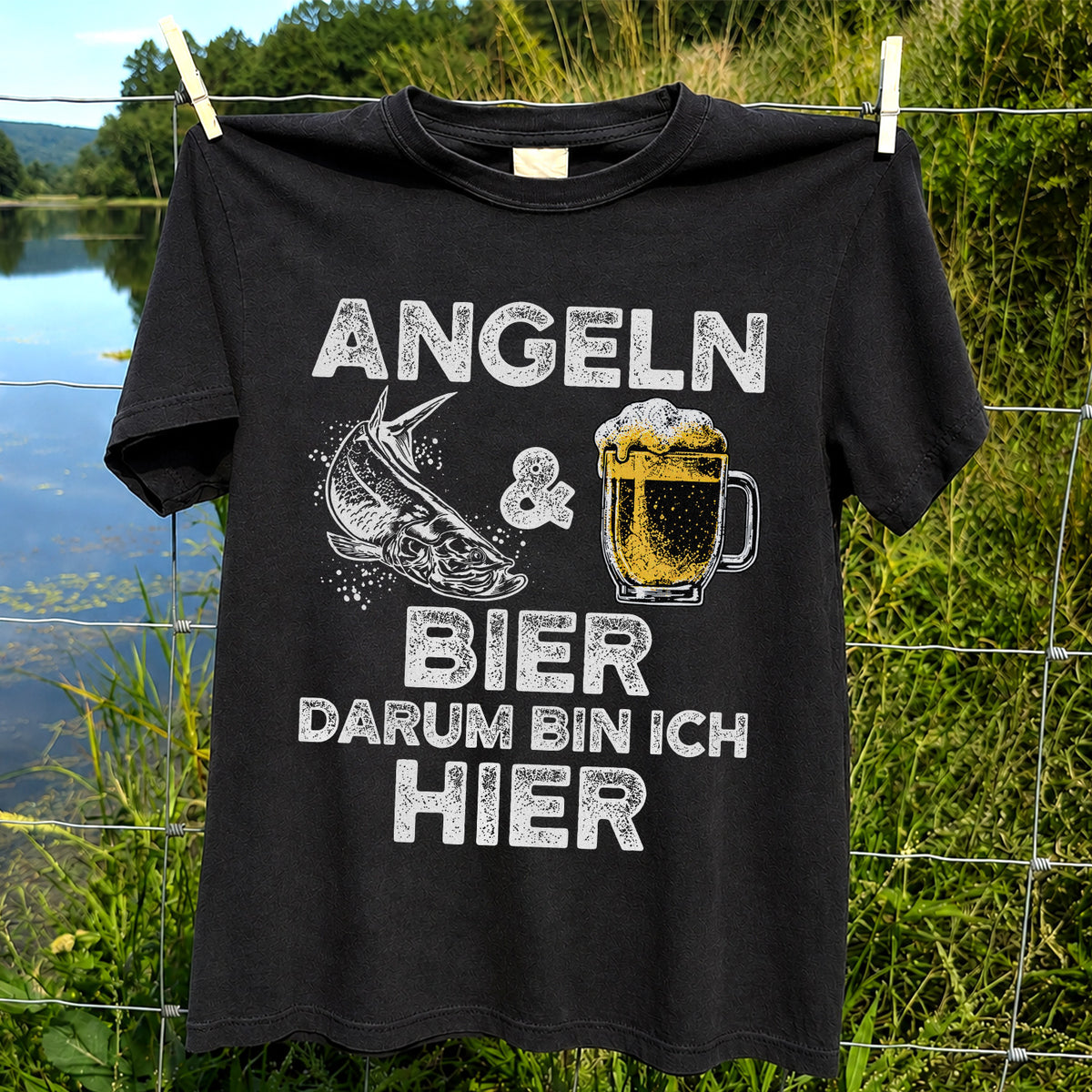 Angeln Und Bier Darum Bin Ich Hier Funny Fishing T-Shirt