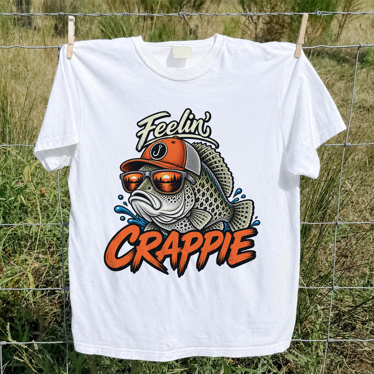 Feelin' Crappie Funny Fishing T-Shirt with Fish in Sunglasses