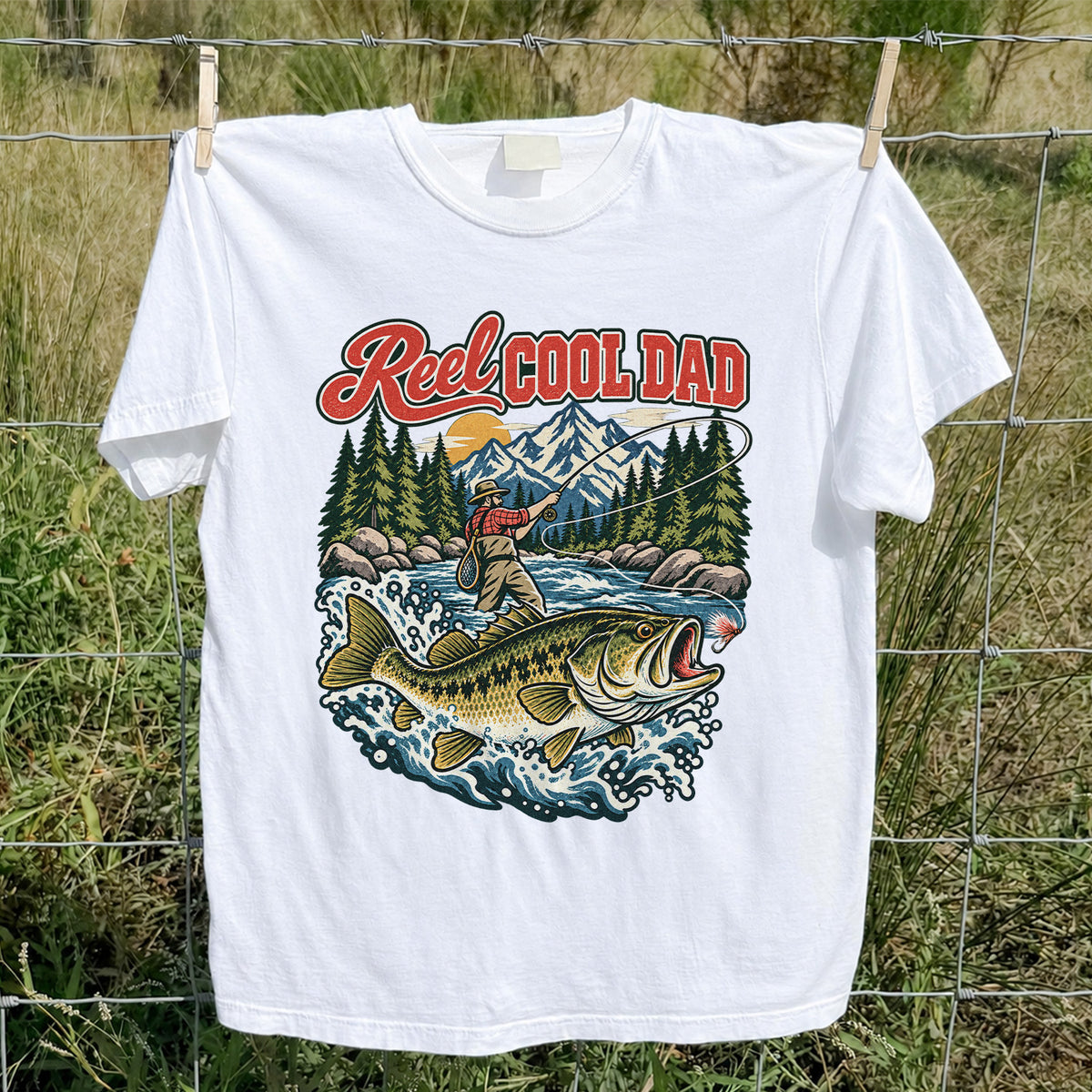 Reel Cool Dad Largemouth Bass Fishing Graphic T-Shirt