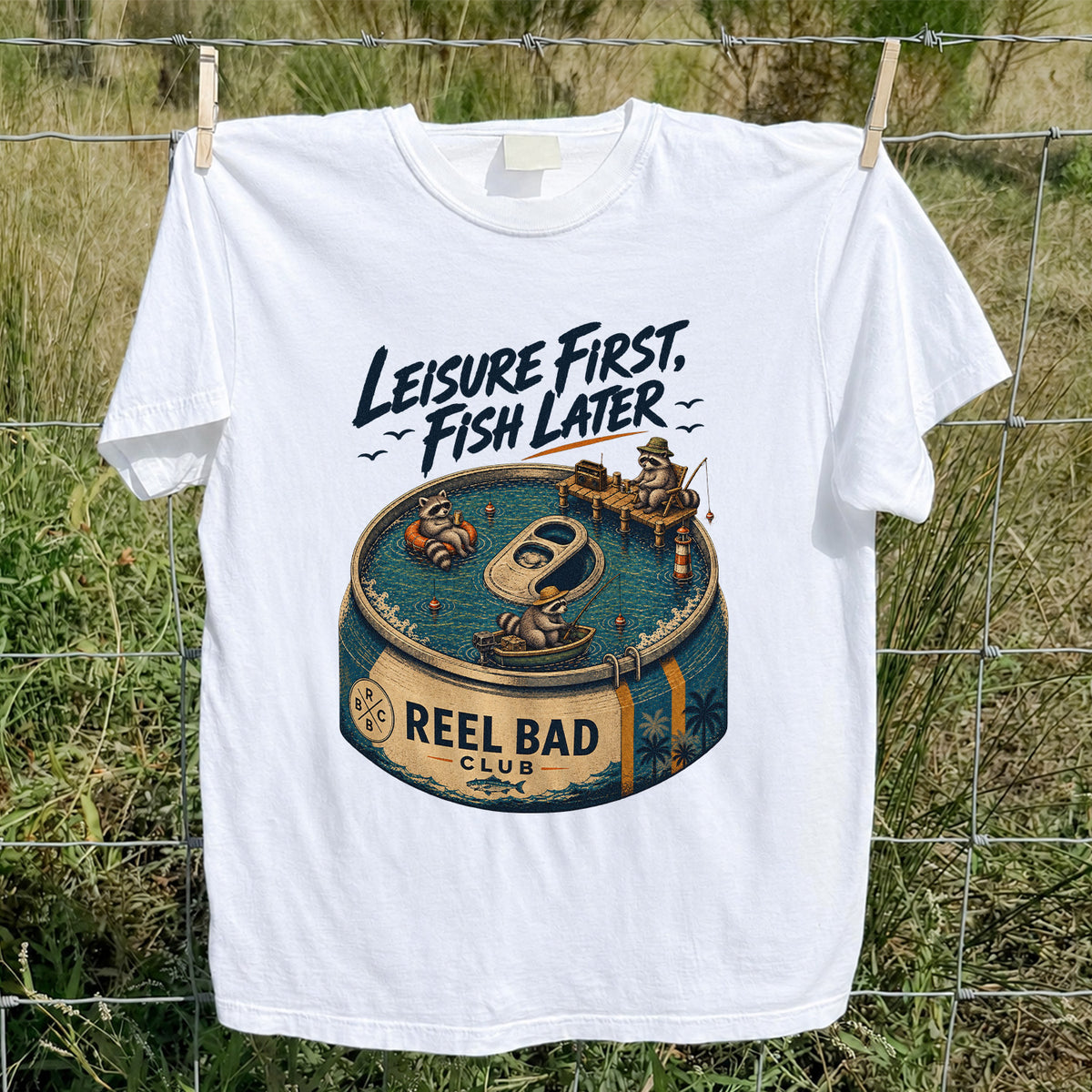 Raccoon Fishing Can Leisure Graphic T-Shirt
