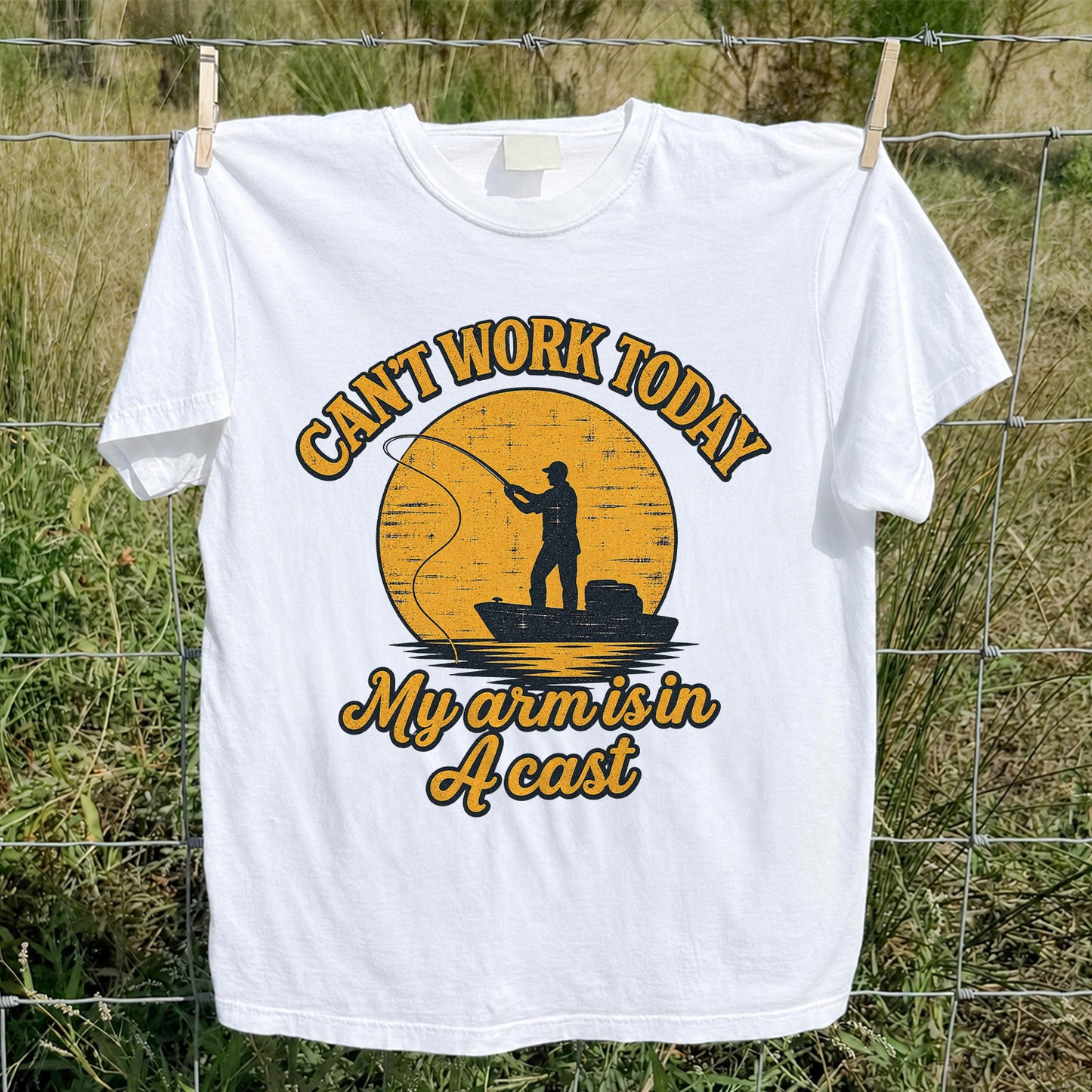 Can't Work Today My Arm Is in a Cast Funny Fishing T-Shirt