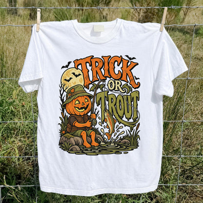 Trick or Trout Pumpkin Angler Halloween Fishing T-Shirt